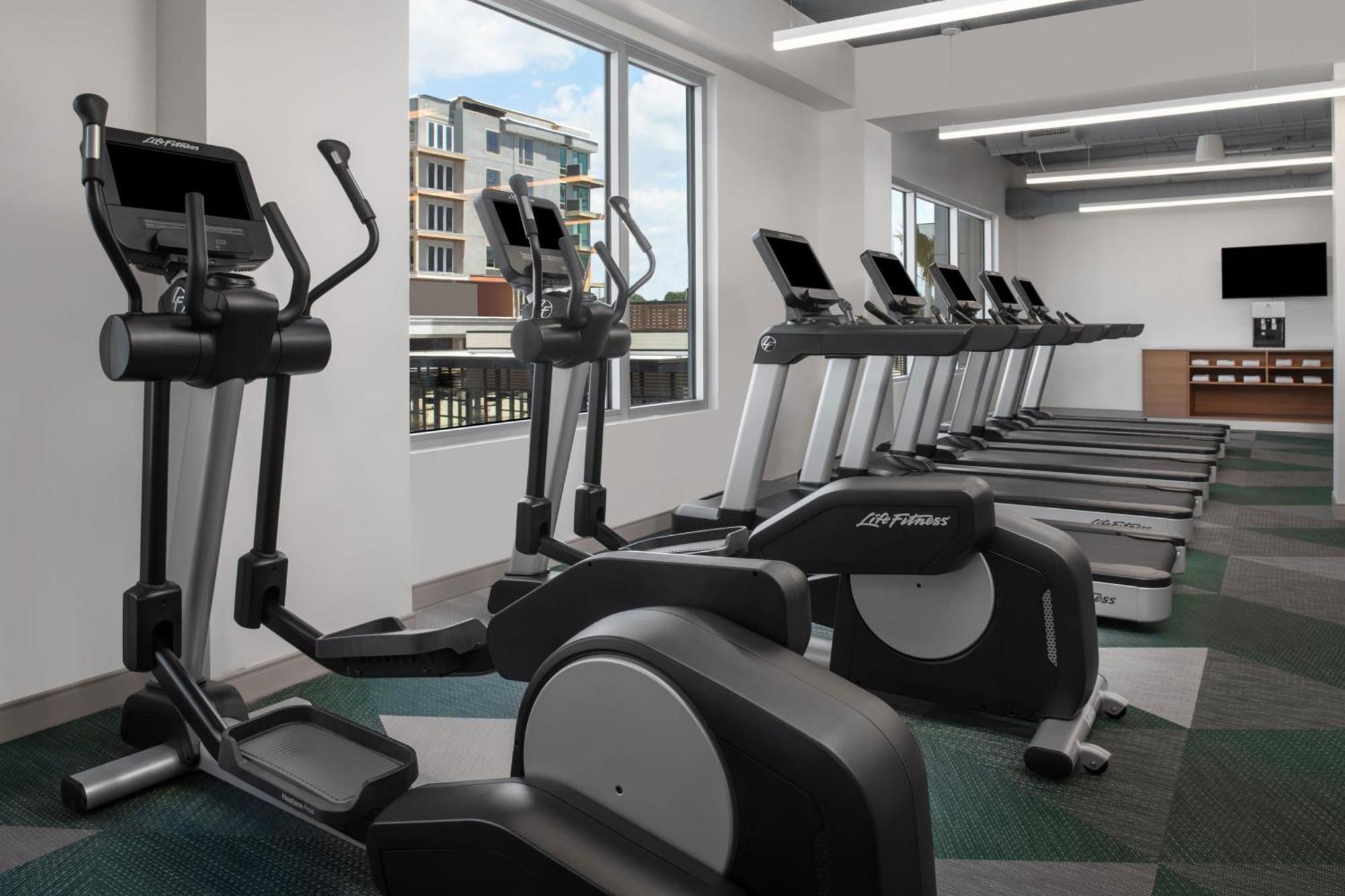 Aloft Tampa Midtown Hotel Bagian luar foto