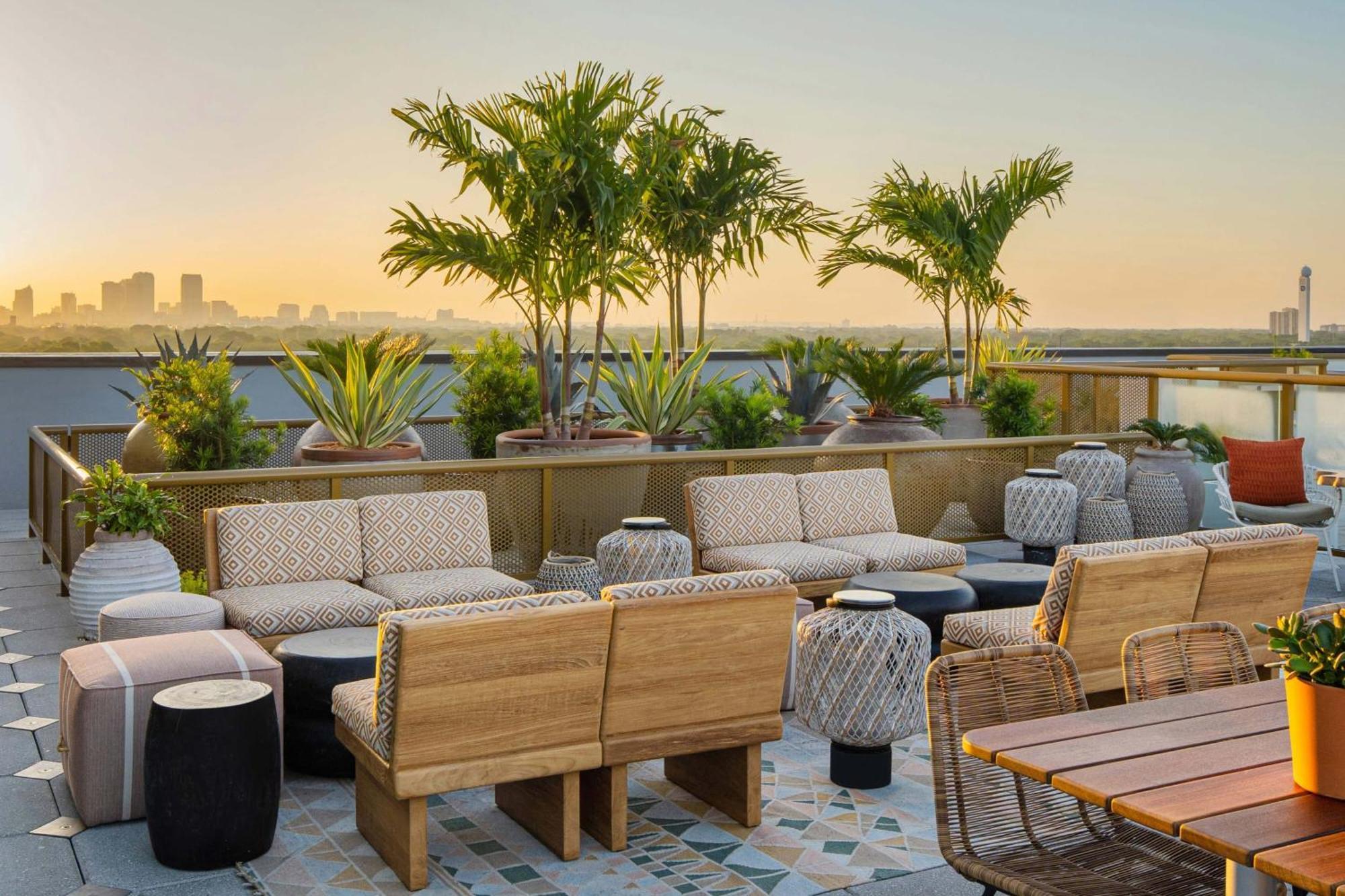 Aloft Tampa Midtown Hotel Bagian luar foto
