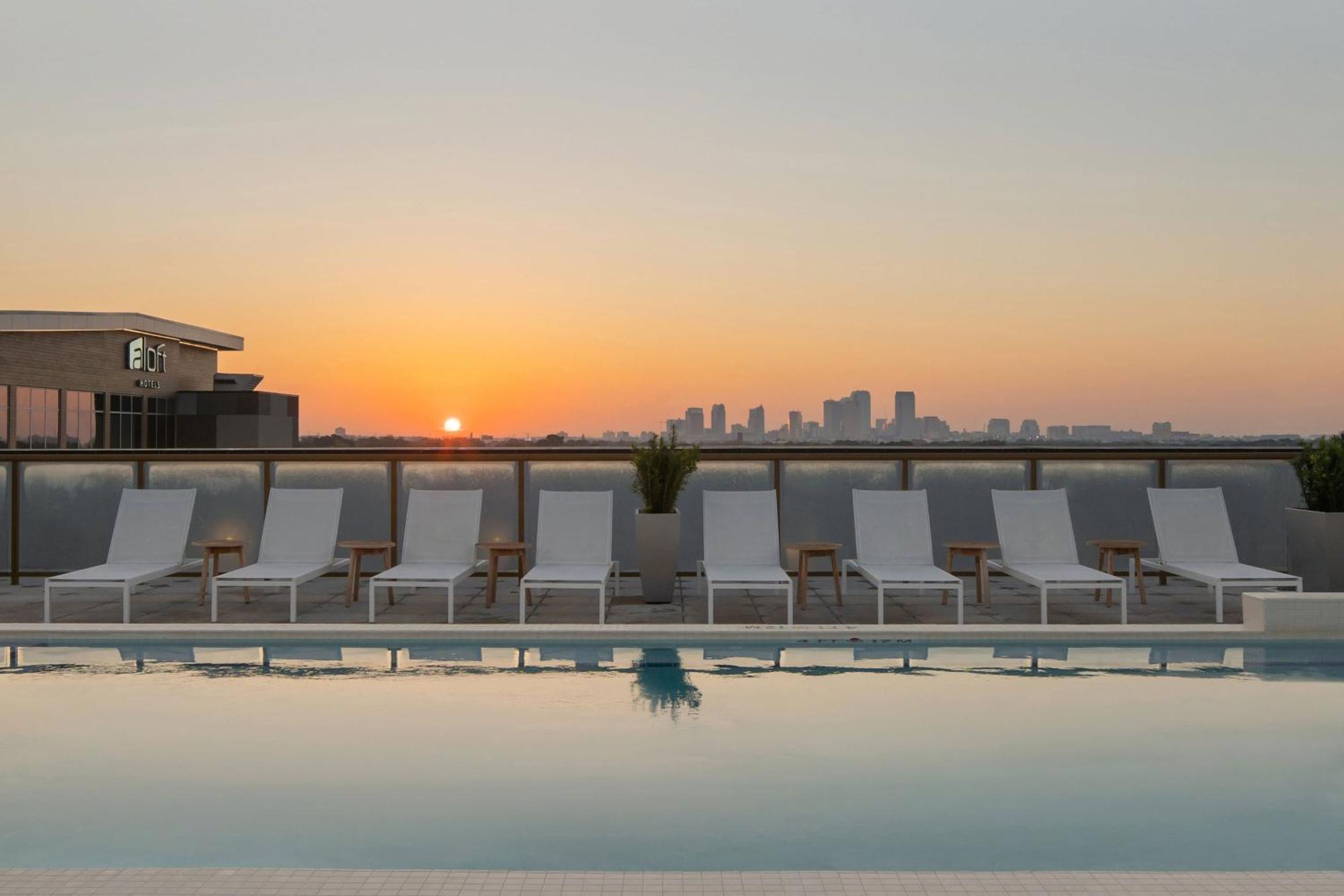Aloft Tampa Midtown Hotel Bagian luar foto